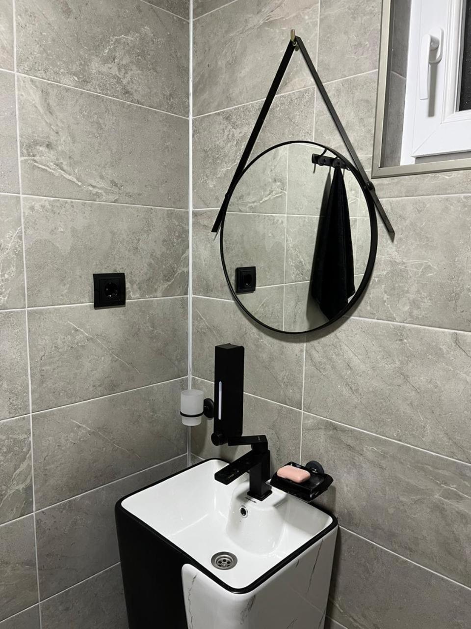 Отель Feel House T'erjola Экстерьер фото